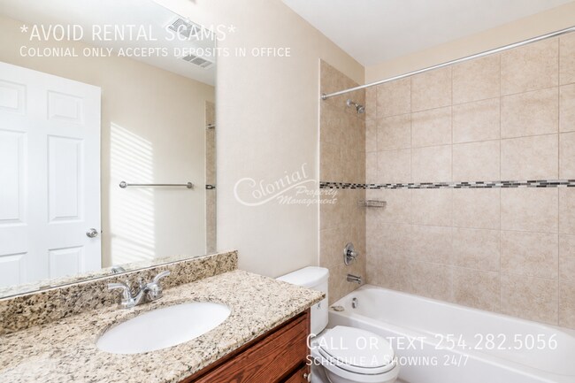 Building Photo - 809 Carla Kay Dr
