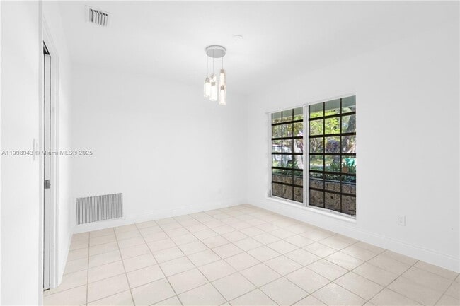 Building Photo - 16412 SW 74th Ct