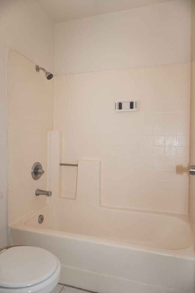 Building Photo - 23848 Bouquet Canyon Pl