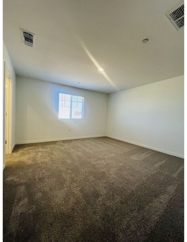 Building Photo - 12667 Ironbow Wy
