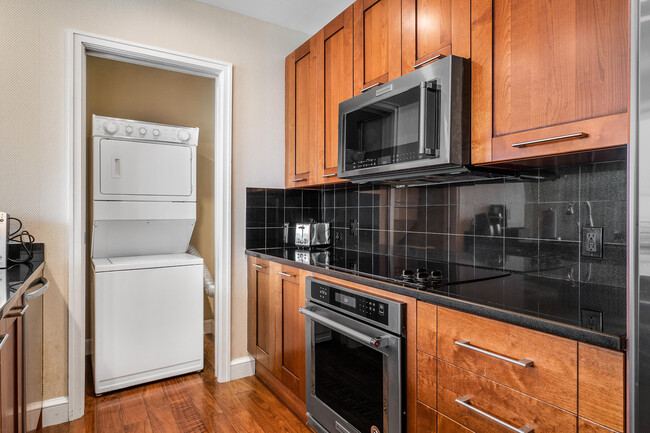 Building Photo - 3800 N Ocean Dr