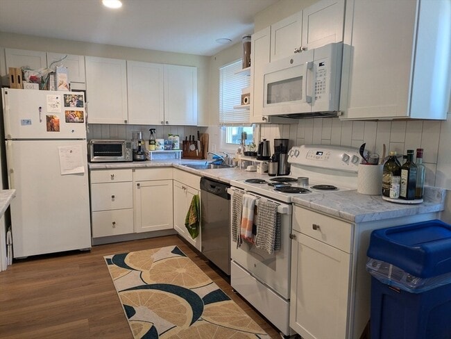 Building Photo - 144 Blanchard Rd