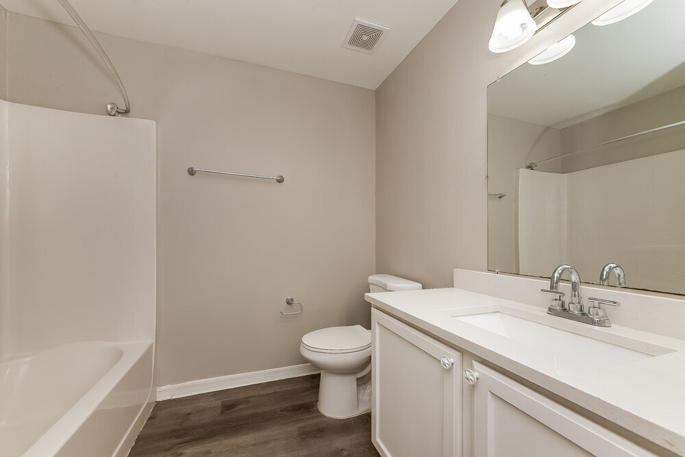 Building Photo - 1023 Brenton Leaf Dr