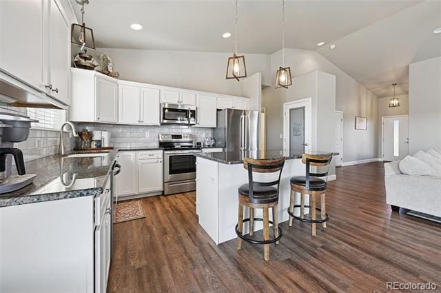 Building Photo - 1140 E Dove Creek Dr