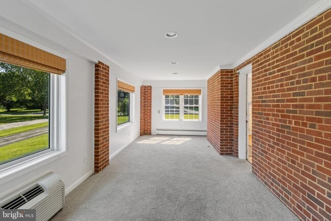 Building Photo - 15118 Liberty Grove Dr