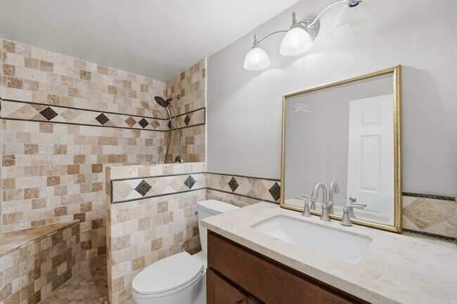 Building Photo - 29142 Bobolink Dr