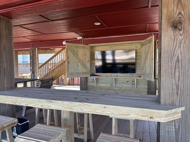 Building Photo - 907 S Cove Dr