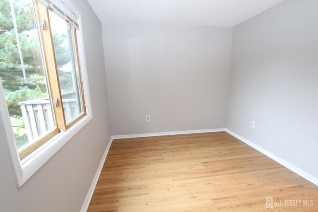 Building Photo - 1204 Aspen Dr