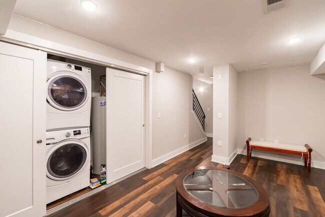 Building Photo - 711 N 16th St