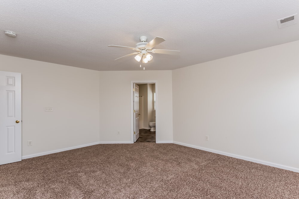 Building Photo - 1036 Meadowbrook Ln SW