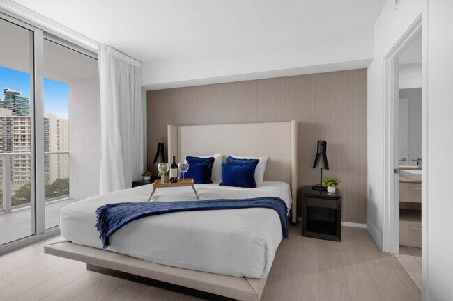 Building Photo - 4010 S Ocean Dr