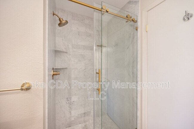 Building Photo - 12616 N Emerald Dr
