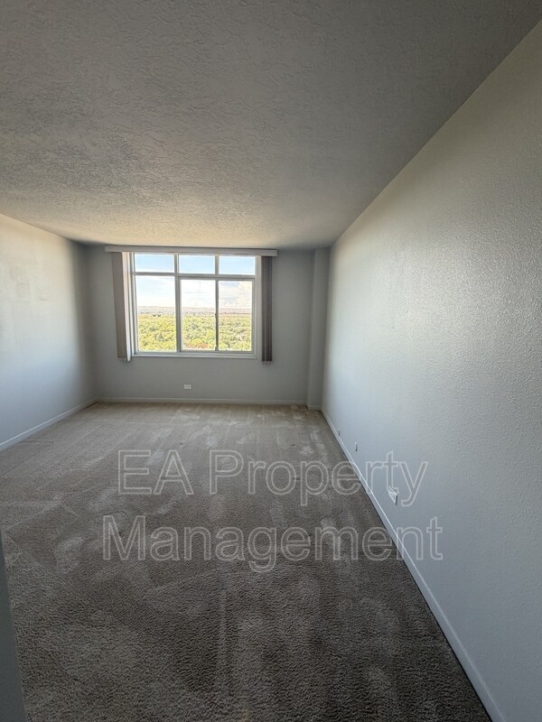 Building Photo - 1331 Park Ave SW