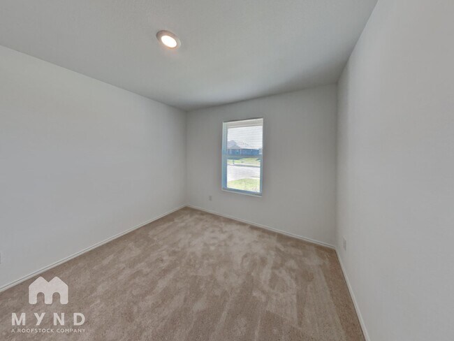 Building Photo - 1837 Lotus St