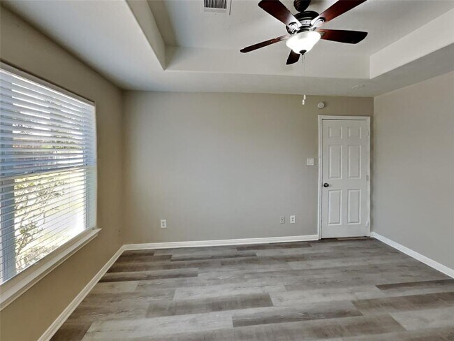 Building Photo - 16179 Summer Breeze Ct