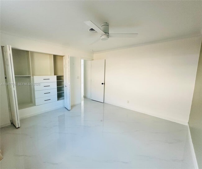 Building Photo - 1675 NE 45th St