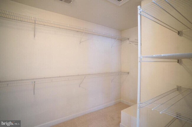 Building Photo - 2515 Einstein St