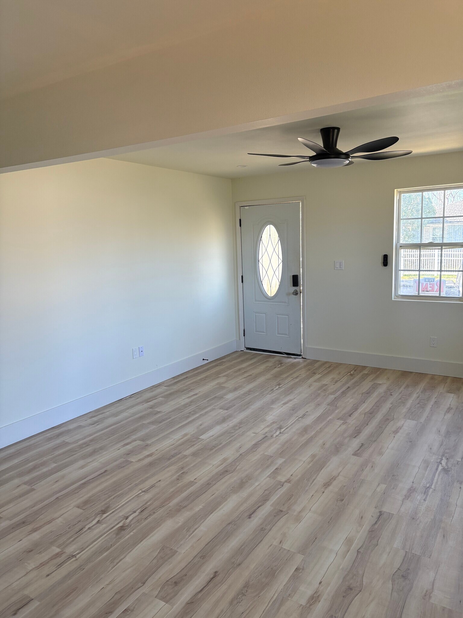 Building Photo - 1200 Southlawn Blvd