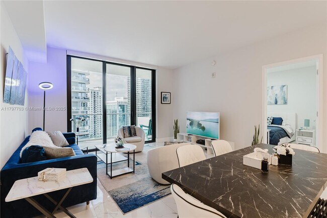 Building Photo - 1010 Brickell Ave