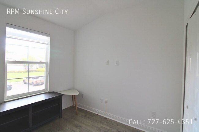 Building Photo - 1615 Eagle Creek Dr