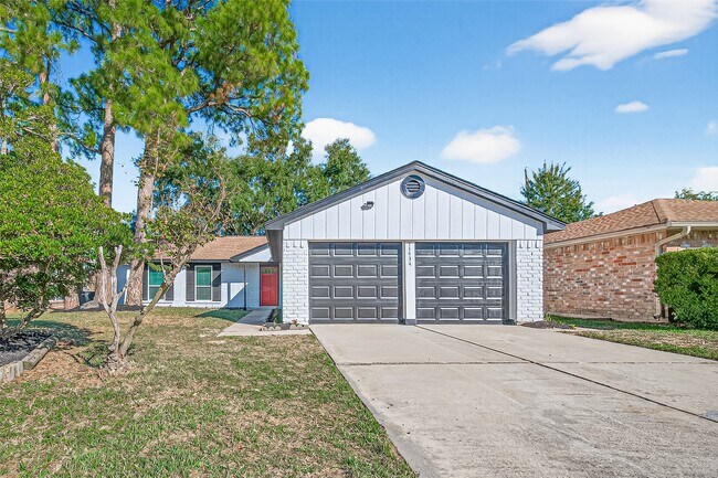 Primary Photo - 11434 Loyola Dr