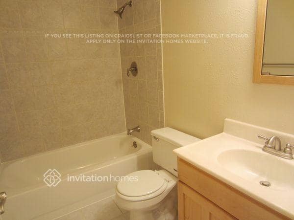 Building Photo - 160 Lakehurst Dr