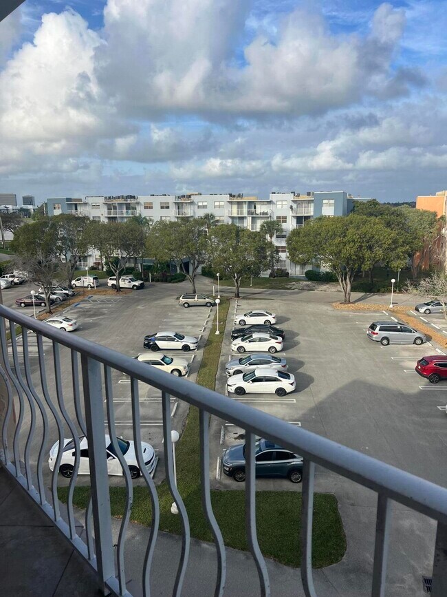 Building Photo - 500 Executive Center Dr