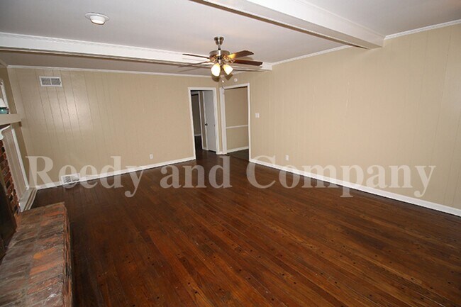 Building Photo - 5127 Kingswood Cir