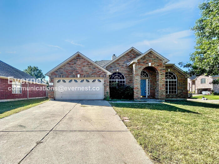 Primary Photo - 233 Wagon Wheel Dr