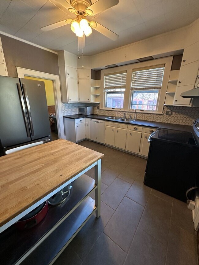 Building Photo - Charming 3BR Brainerd Home with Screened Porch