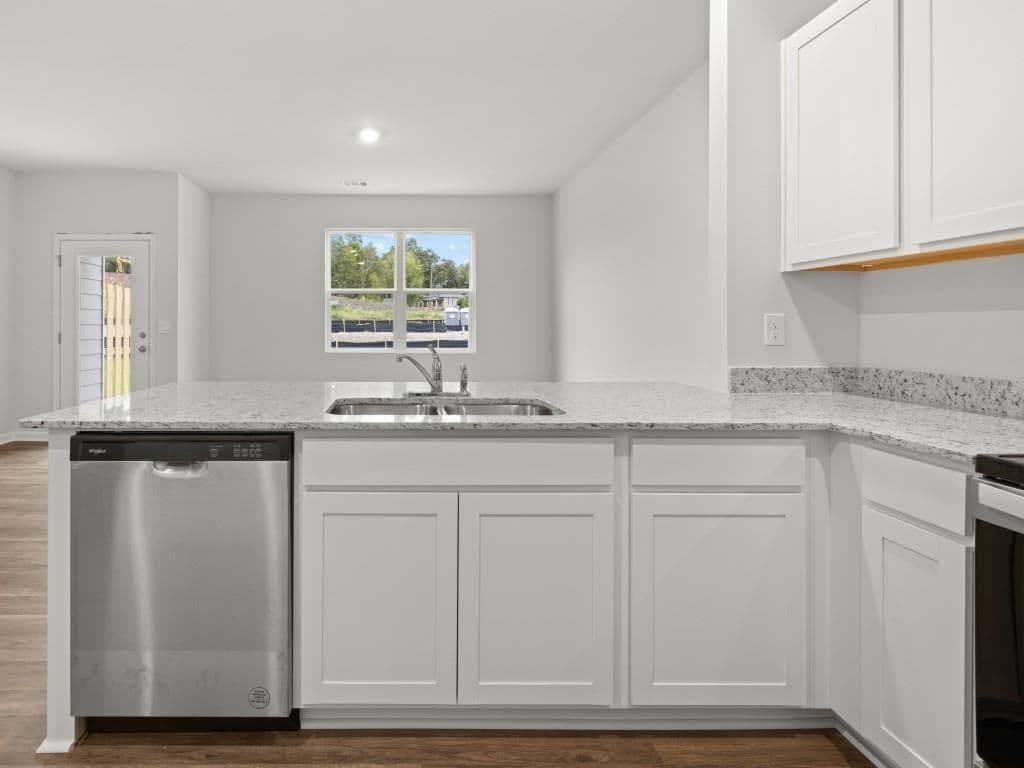 Building Photo - 5976 Skylar Dr
