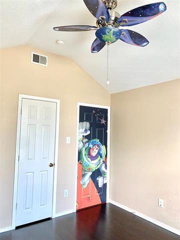 Building Photo - 2921 Lake Valley Dr