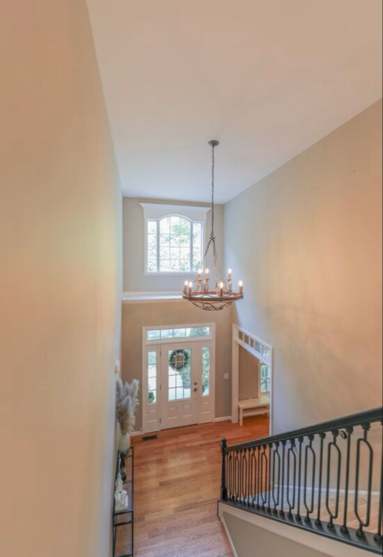 Building Photo - 2 Blackstone Ct