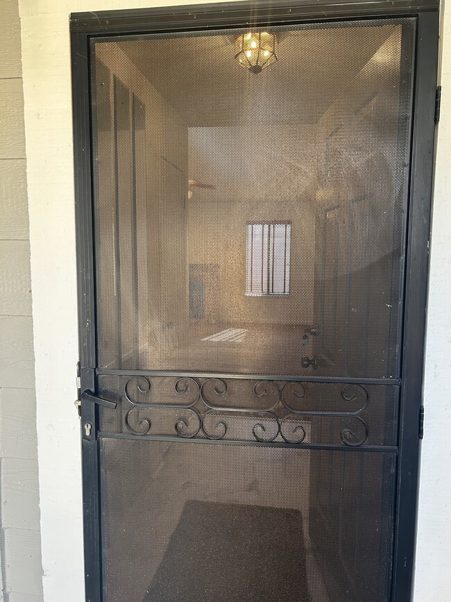 Building Photo - 2252 Southport Ln