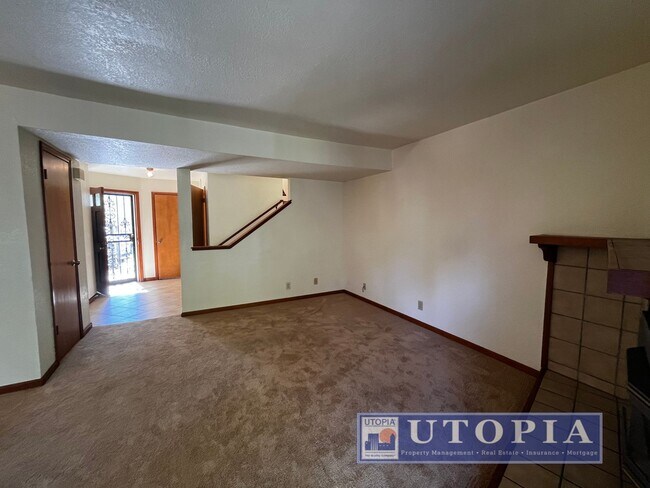 Building Photo - Charming Santa Cruz Townhouse: 3 Beds, 2.5 Baths with Private Patio, Spacious Layout, and Prime L...
