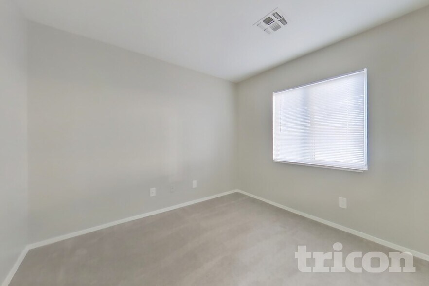 Building Photo - 12510 W Scotts Dr