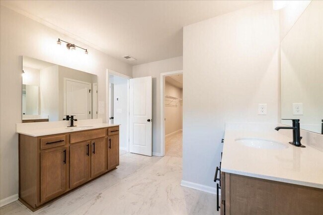 Building Photo - 5769 Tillman Way