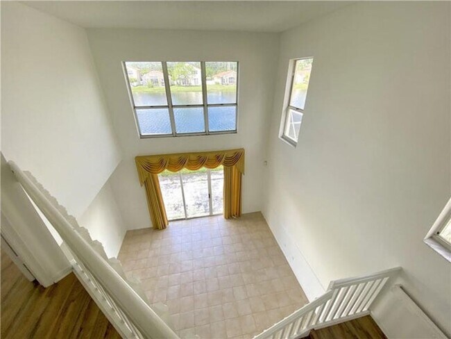 Building Photo - 11135 NW 46th Dr