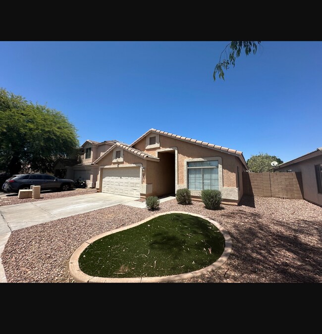 Building Photo - Beautiful Remodeled 3 bed, 2 bath home in convenient El Mirage neighborhood!