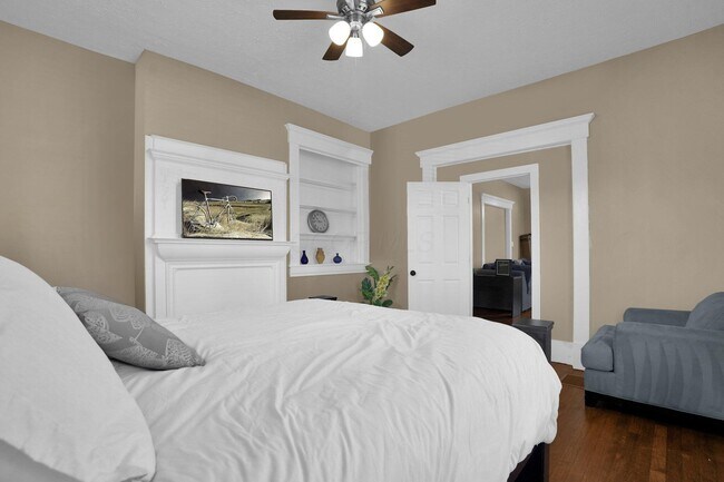 Building Photo - 498 S Ohio Ave