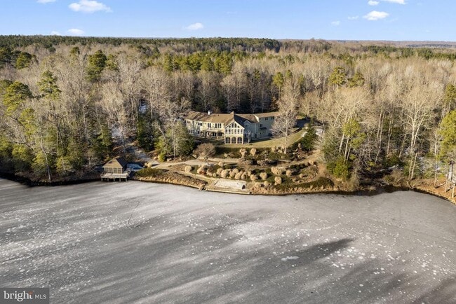 Building Photo - 3535 Meadow Rd