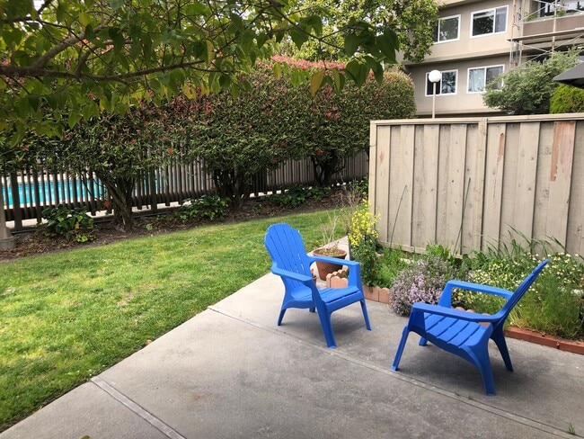 Building Photo - 3 Bed/ 2 Bathroom House in Santa Cruz