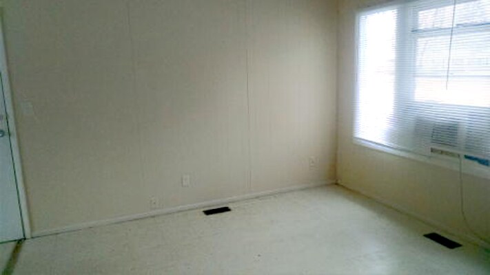 Building Photo - 5 Aztec Pl