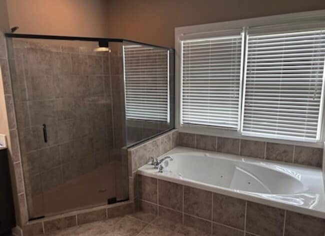 Building Photo - 1313 Provident Creek Ct