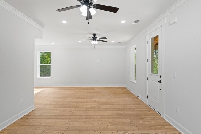 Building Photo - 45 Laurel Oak Ln