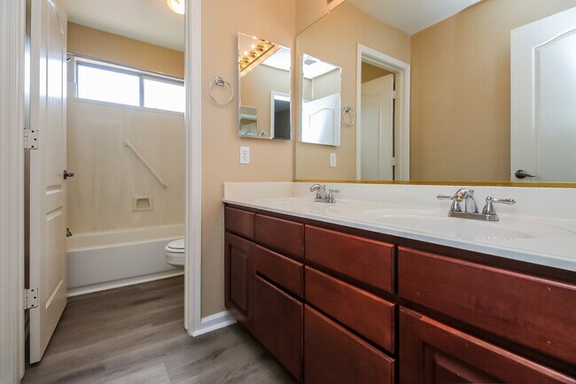 Building Photo - 1668 S Quartz St