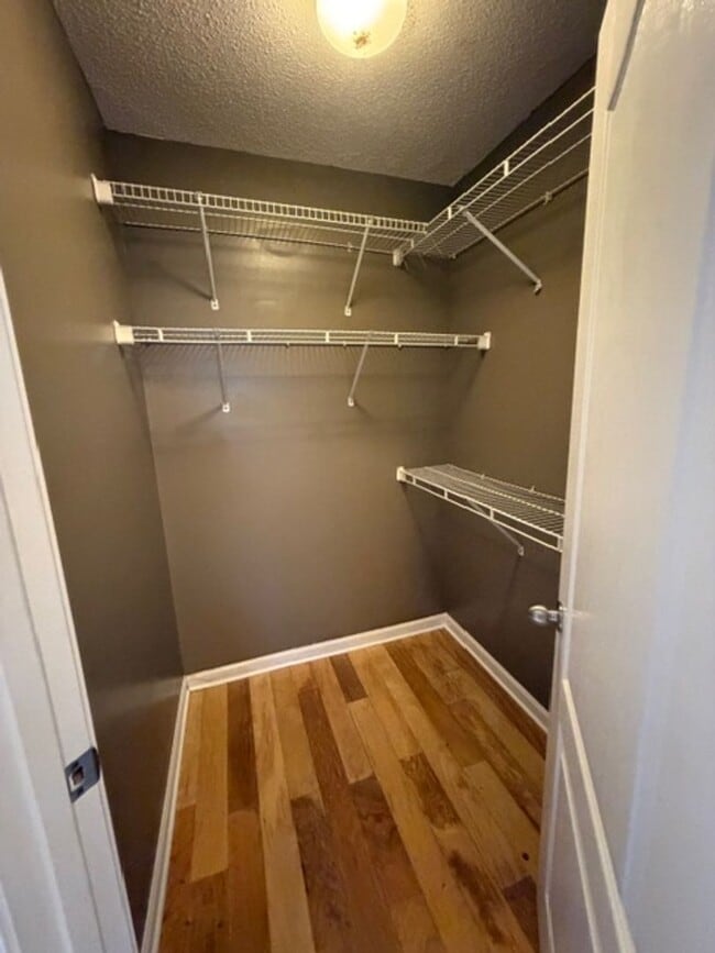 Building Photo - Charming 3 Bed, 2 Bath Home in Warner Robins!