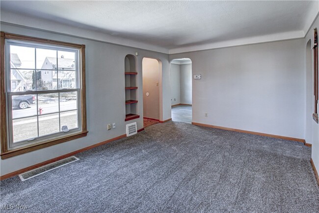 Building Photo - 7611 Ivandale Dr