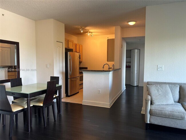 Building Photo - 6001 SW 70th St