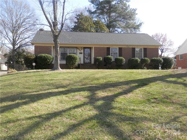 Primary Photo - 5901 McBride St